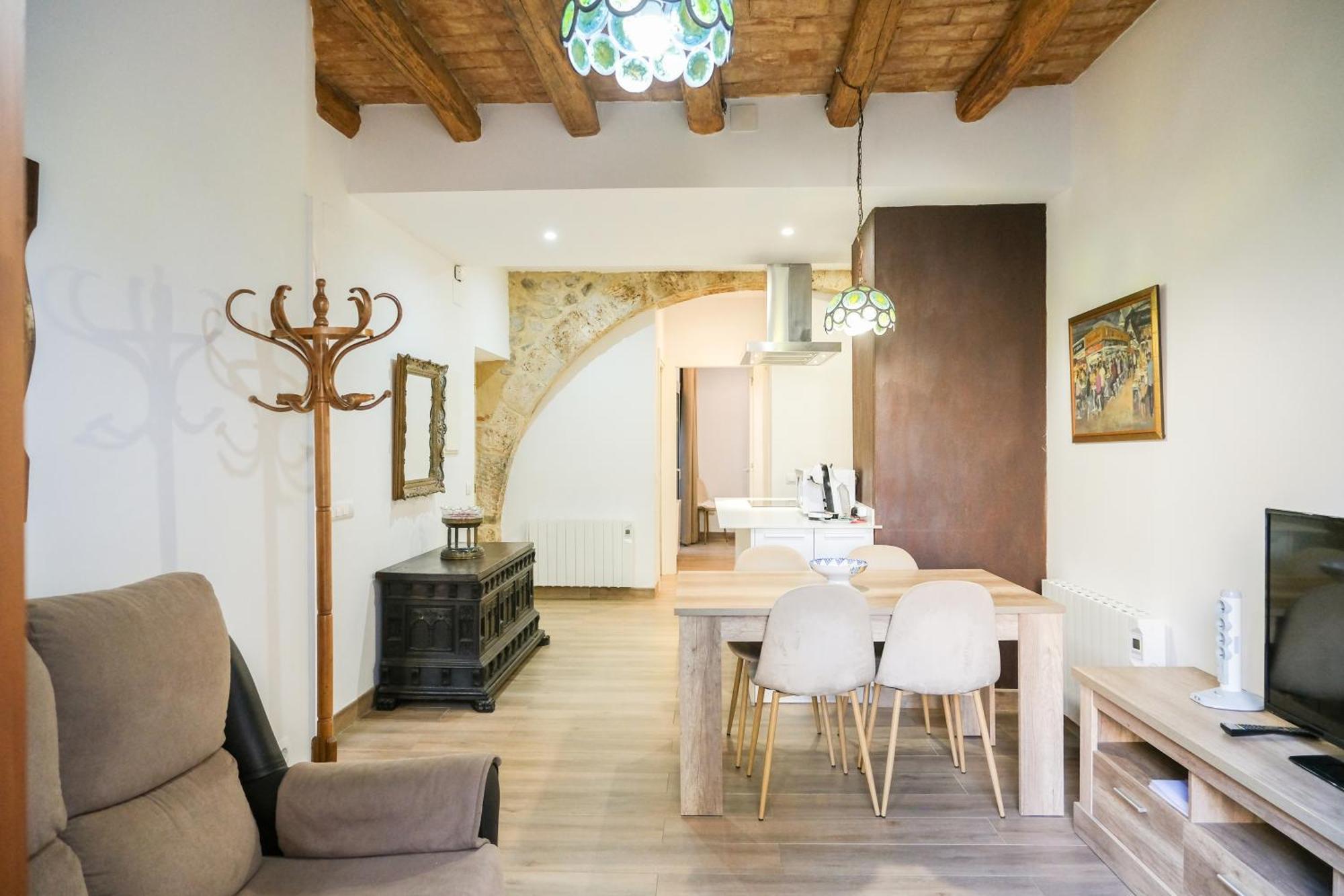 Ganganell Centre Apartamento Con Patio Besalu Exterior photo