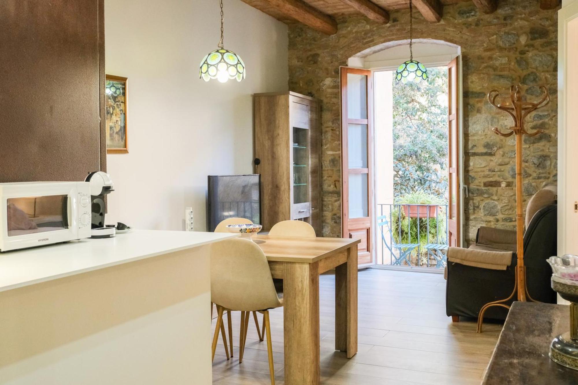 Ganganell Centre Apartamento Con Patio Besalu Exterior photo