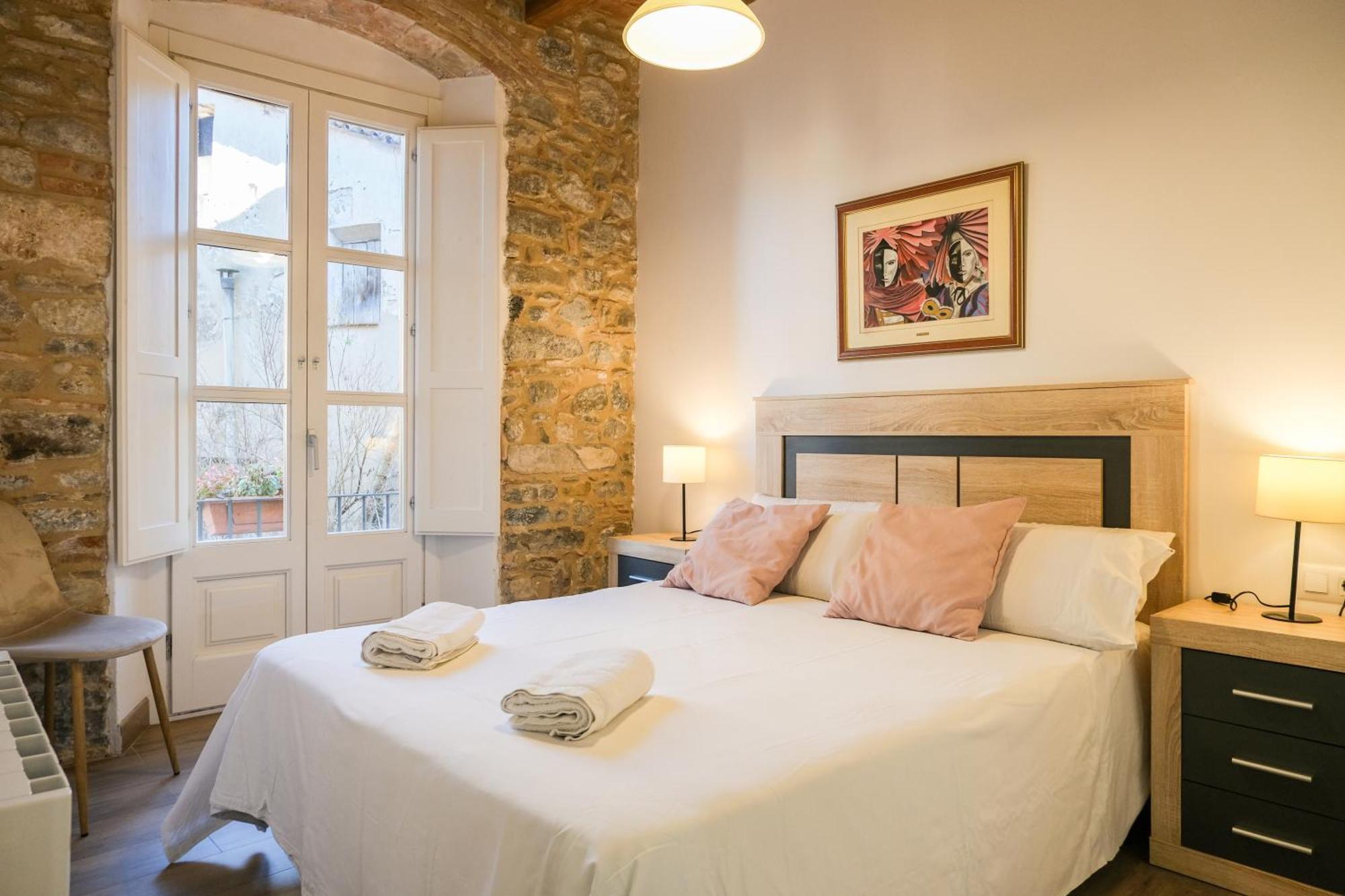 Ganganell Centre Apartamento Con Patio Besalu Exterior photo